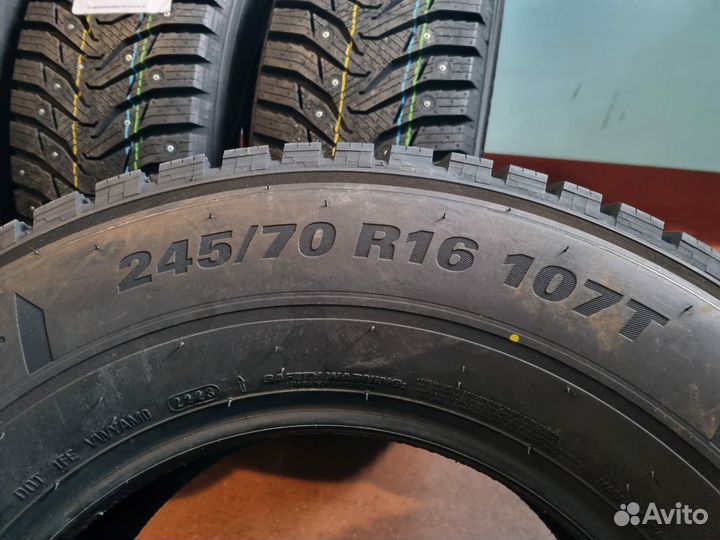 Kumho WinterCraft SUV Ice WS31 245/70 R16 107T