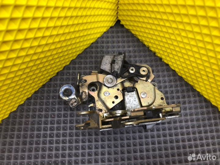 Замок двери Mercedes-Benz S-Class W140 M119.970