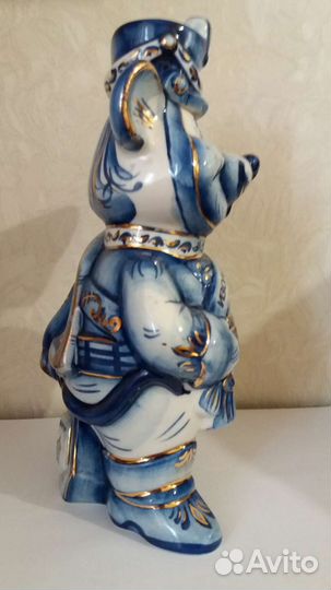 Штоф.коллекционный.фарфоровый.фигурный