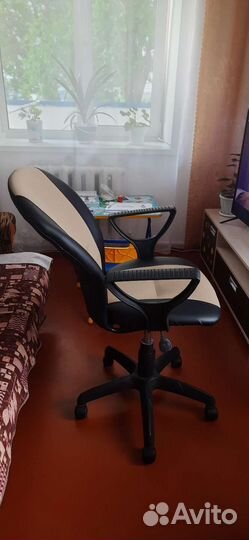 Компьютерное кресло