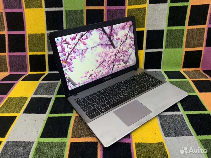 Ноутбук asus X550CC