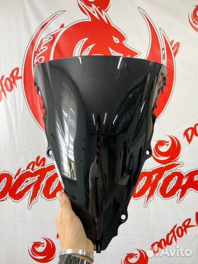 Ветровое стекло черное Yamaha yzf r6 03-05