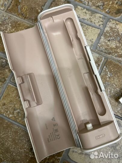 Зарядный чехол для зубных щеток Oral-B Rose Gold