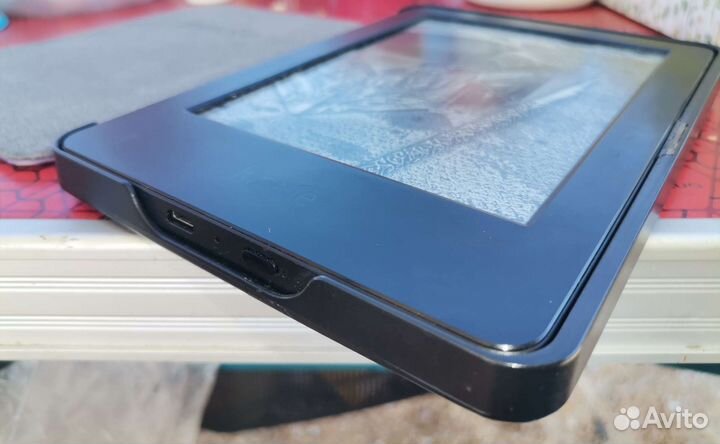 Электронная книга Amazon Kindle 6 + чехол