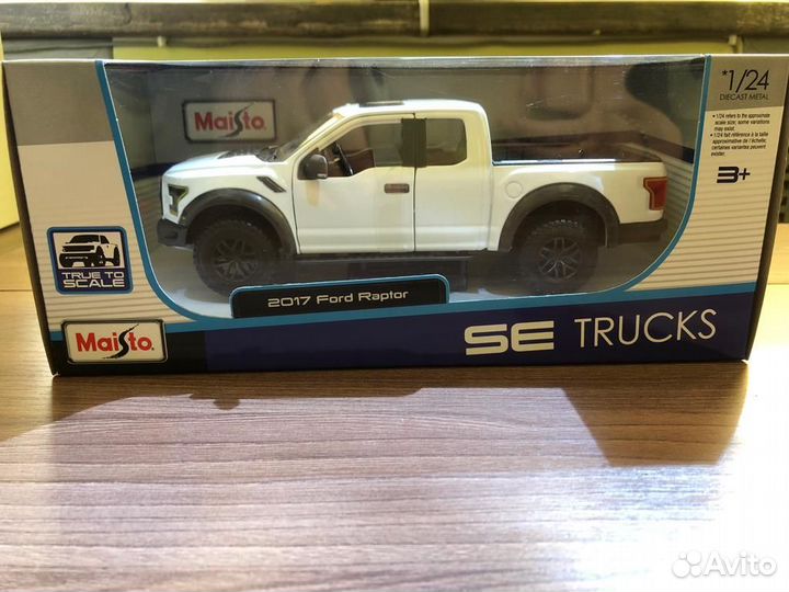 Maisto 1:24 - SE Trucks 2017 Ford F-150 Raptor