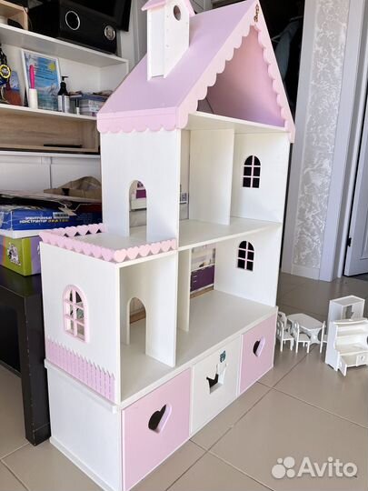 Домик кукольный с мебелью
