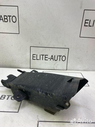 Воздуховод Bmw 5 F10 2011