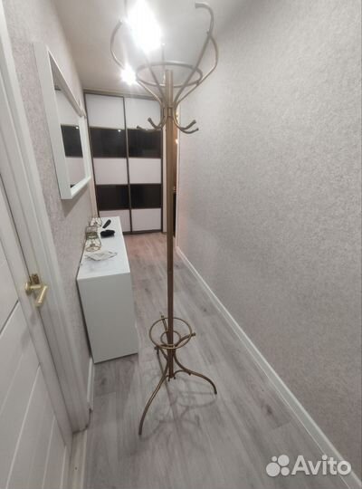 Вешалка напольная