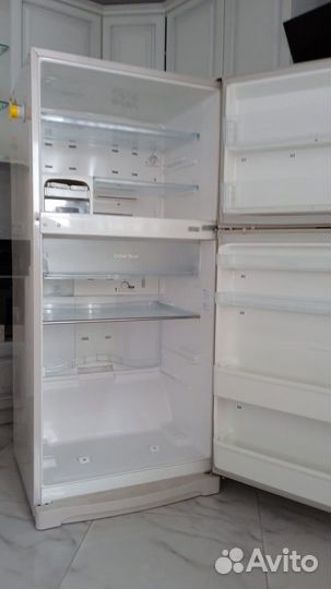 Холодильник sharp