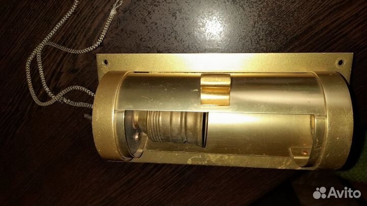 Настенный судовой светильник