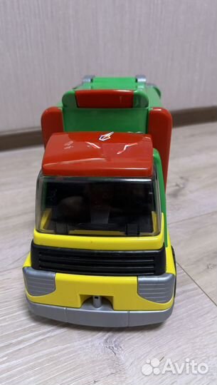 Мусоровоз bruder