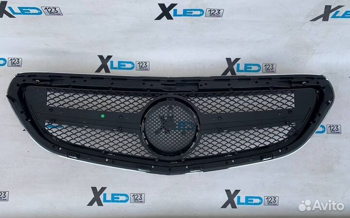 Решетка радиатора Mercedes w212 рестайл AMG e63