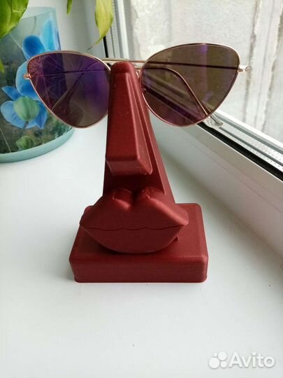 Подставка для очков