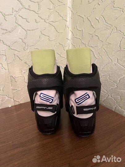 Лыжные ботинки spine