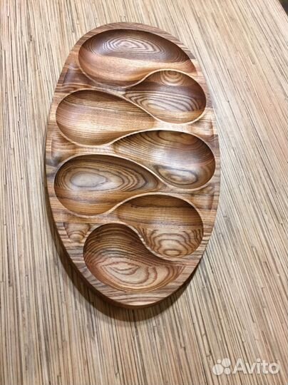 Поднос резной деревянный