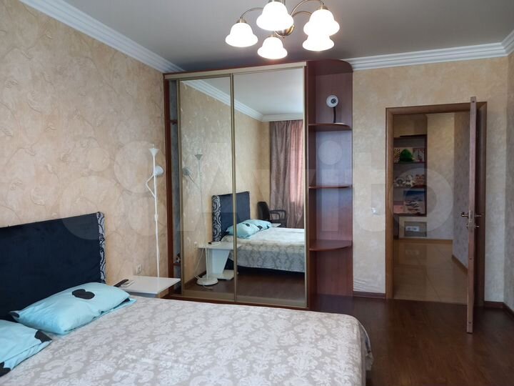 3-к. квартира, 90 м², 14/14 эт.