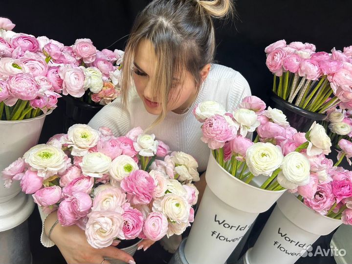 Цветы лютики