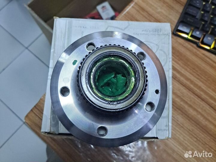 Ступица передняя Mercedes