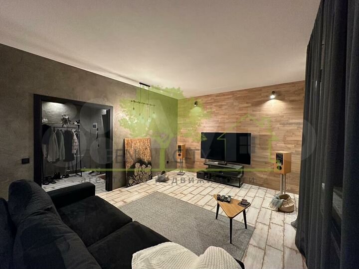 2-к. квартира, 79,5 м², 1/3 эт.