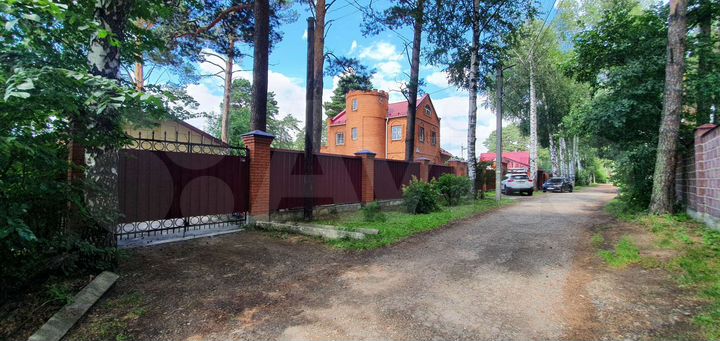 Дом 250 м² на участке 36 сот.