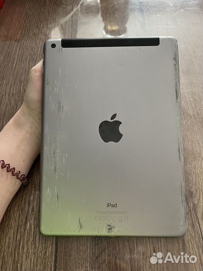iPad (2017) model A1823