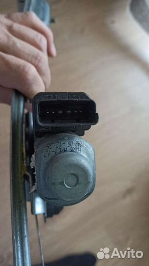 Стеклоподъемник