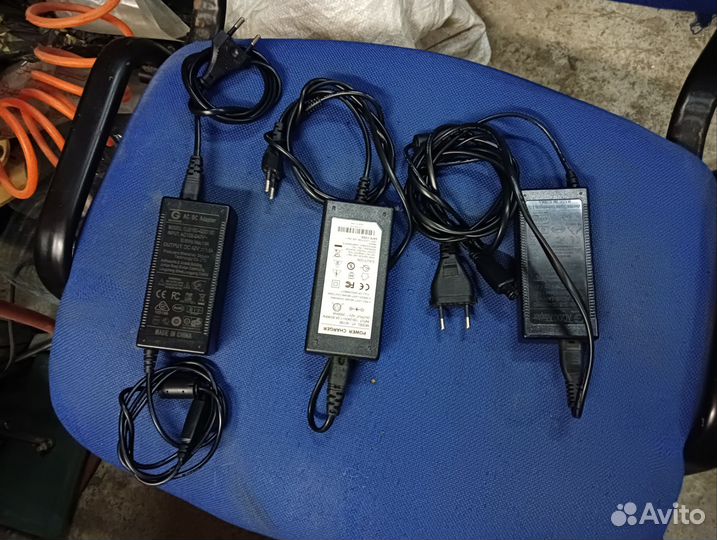 Зарядное устройство для гироскутера