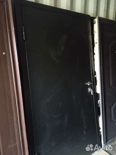 Дверь входная металлическая
