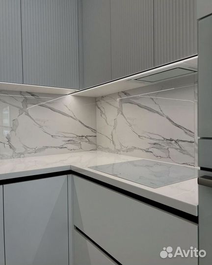 Стильный кухонный гарнитур