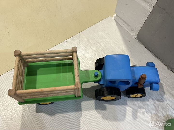 Садовый трактор деревянный