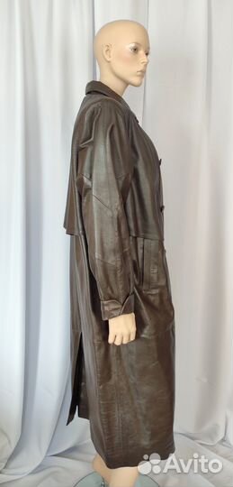 Женский утепленный плащ из кожи