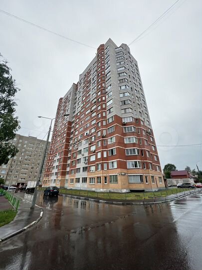 2-к. квартира, 62 м², 13/17 эт.