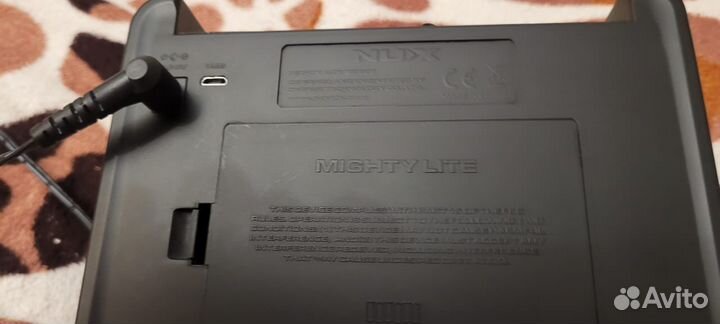 Портативный комбоусилитель Nux mighty lite bt