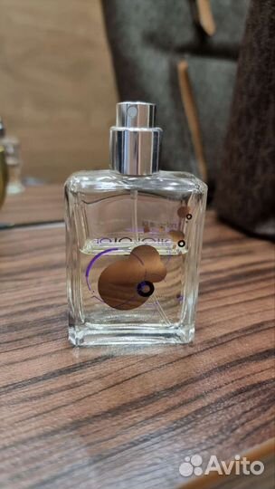 Escentric molecules 01