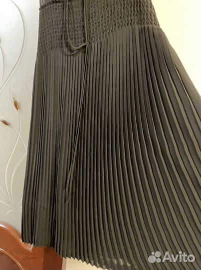 Betty barclay платье, черное, с плиссированной юбк