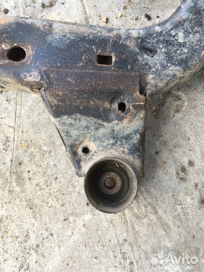 Балка передняя (подрамник) (Opel Astra)