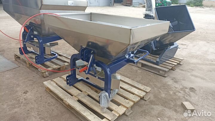 Разбрасыватель удобрений СКАУТ 2FX-600, 2023