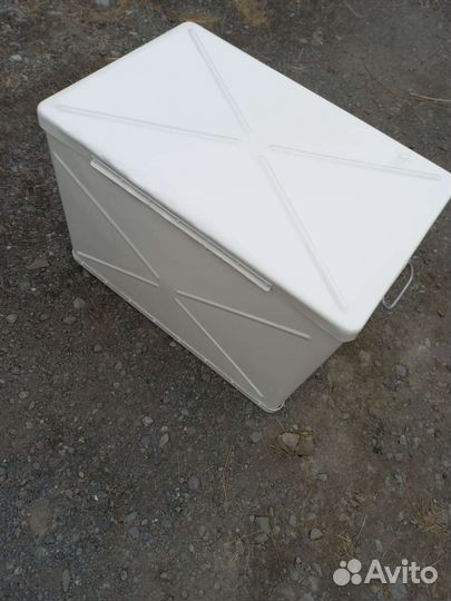 Ящик металлический для хранения продуктов