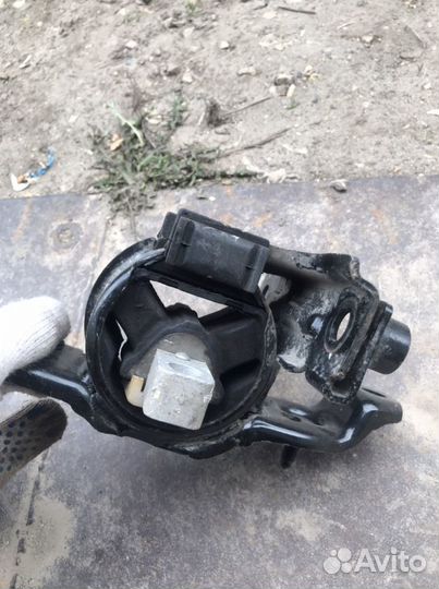 Опора двигателя поло седан