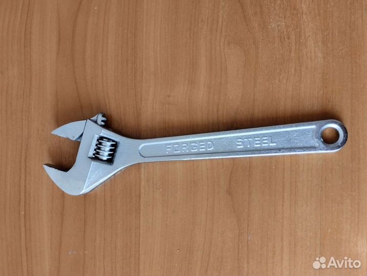 Разводной ключ