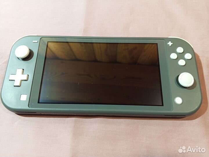 Nintendo Switch Lite с играми