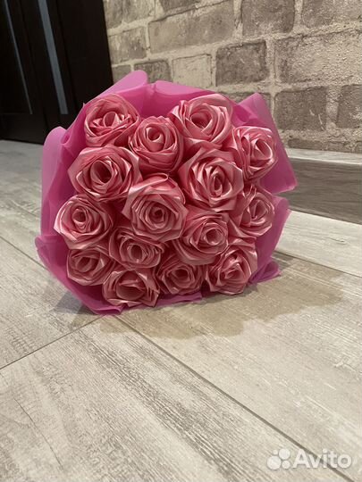 Букет роз из атласных лент