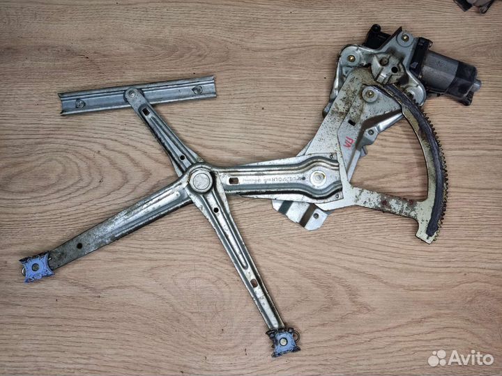 Стеклоподъёмники, Volvo 960