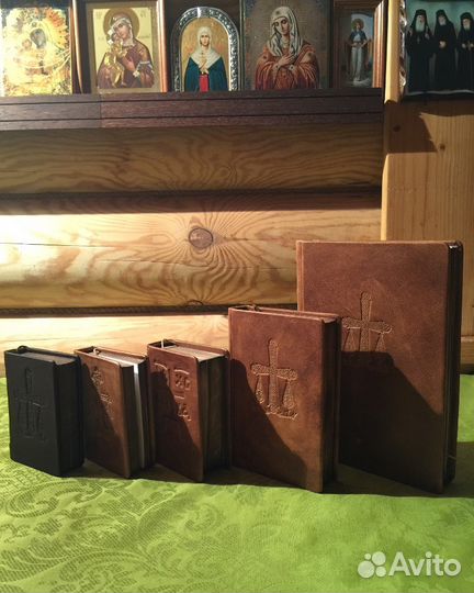 Винтажный кожаный молитвослов