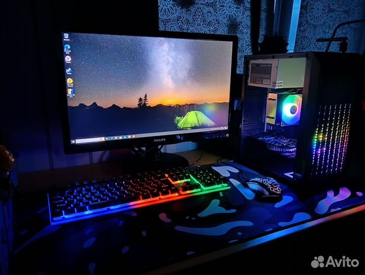 Игровой компьютер с монитором мышкой и клавиатурой