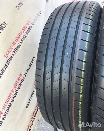 Bridgestone Turanza T005 215/60 R17