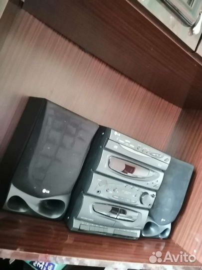 Музыкальный центр