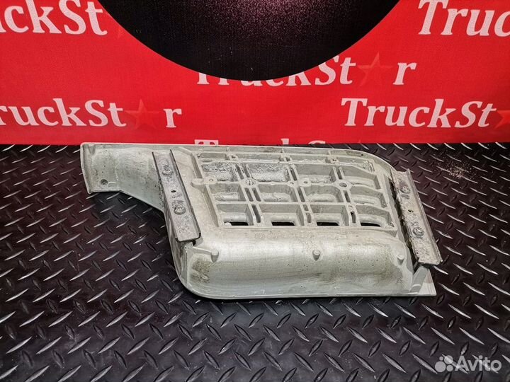 Ступенька правая Daf XF106