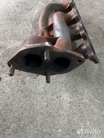 Коллектор выпускной Audi A4 1.8л ADR Passat B5
