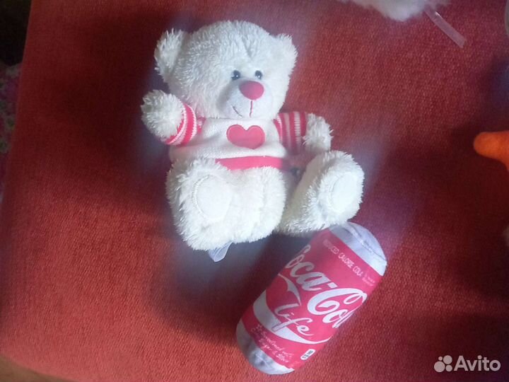 Мягкая игрушка кока кола и мишка